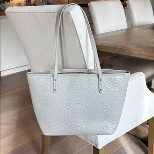 GiGi New York Zip Taylor Gray Tote